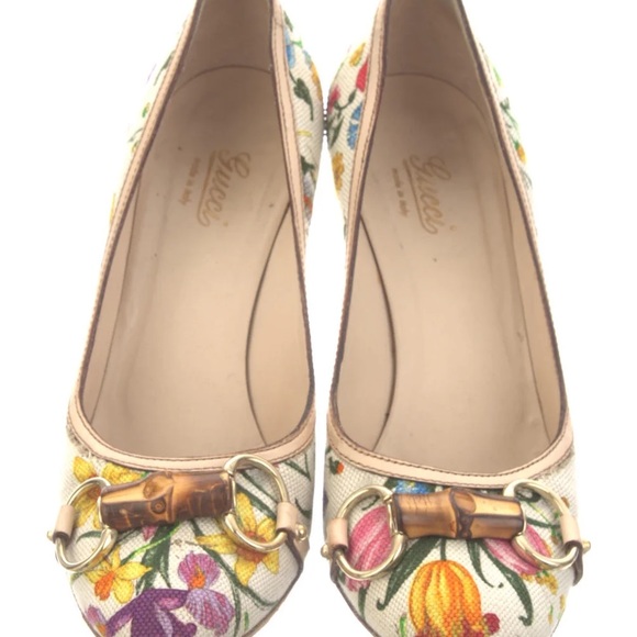 Authentic 🇮🇹 GUCCI 🇮🇹 Heels with floral print; BOX + DUST BAG INCLUDED - Picture 3 of 5